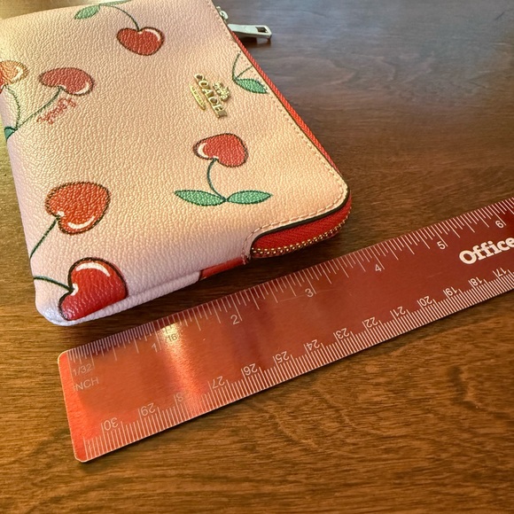 Limited Edition COACH Coated Cloth Pink and Cherry Zippered Pouch - Picture 8 of 11